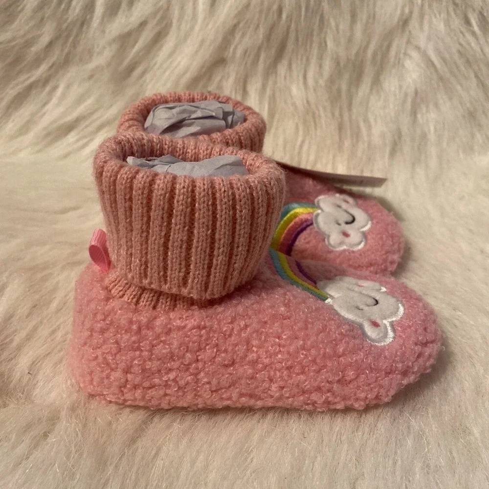 Wonder Nation Slippers Girl Size 5 Pink Fuzzy Rainbow Bootie Shoes 12-18 Months